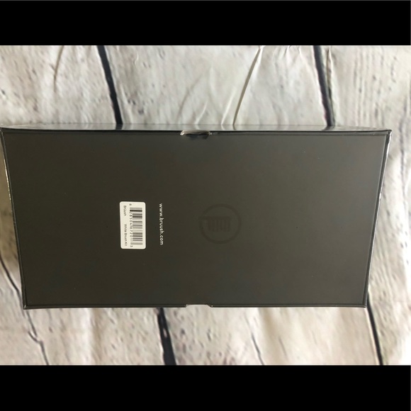 NWT Brüush White Electric Toothbrush Kit & 3 Brush Heads - Picture 5 of 6